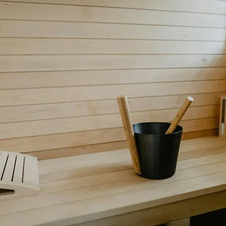 Thatched On The Eiderstedt Coast * Tetenbull