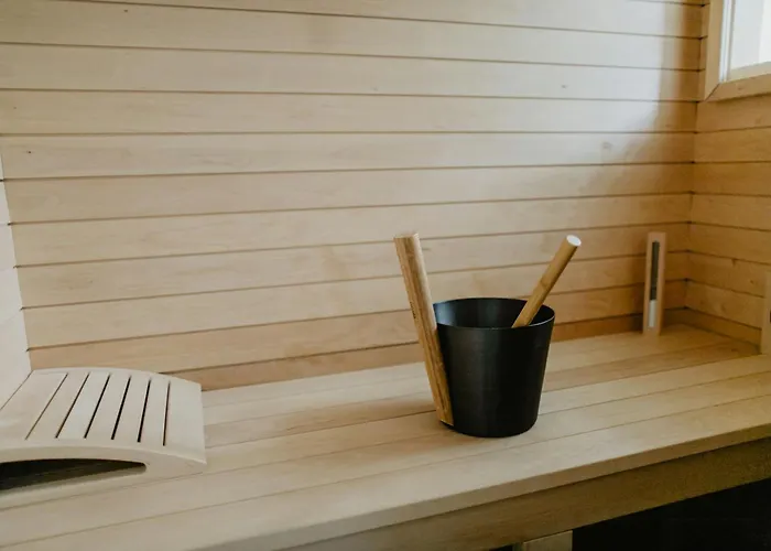 Thatched On The Eiderstedt Coast * Tetenbull